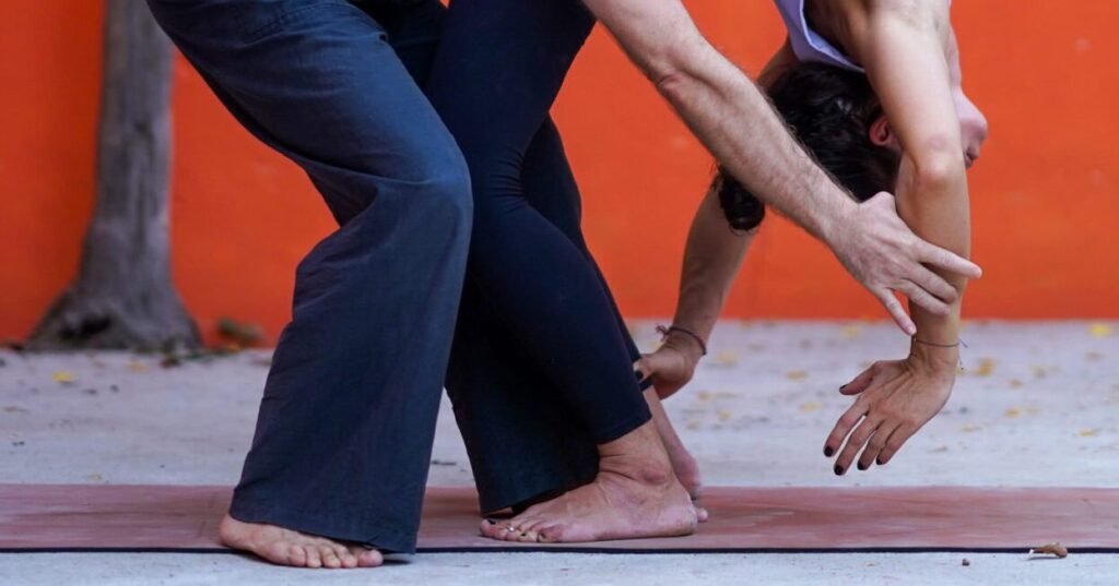 Anatomia dell’Ashtanga Vinyasa Yoga: Potenziare Consapevolezza Corporea e Pratica