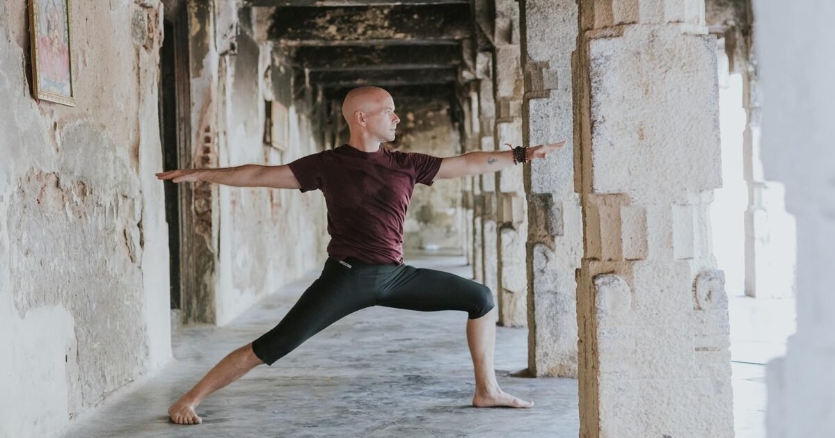 virabhadrasana-ii-alan-ashtanga